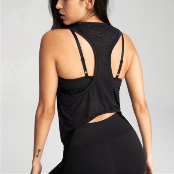 NEW 𝅺Good American Racerback Tank Top Womens Activewear Animal Print Shirt Sz S - Picture 2 of 7